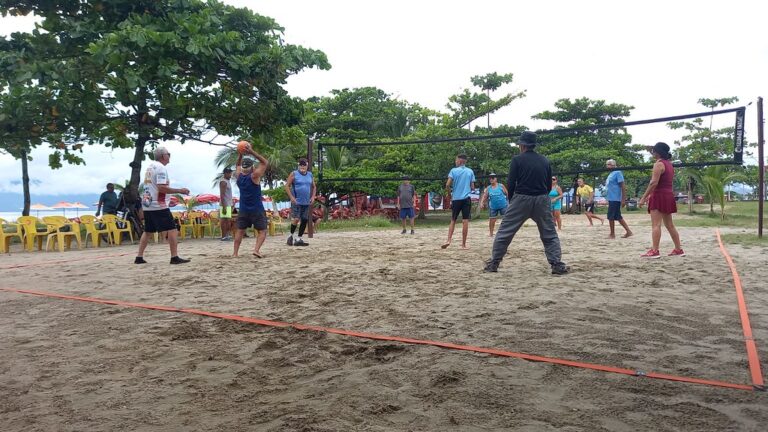 Caraguatatuba realiza 1º Torneio de Vôlei Adaptado da Melhor Idade nos dias 7 e 8 de março