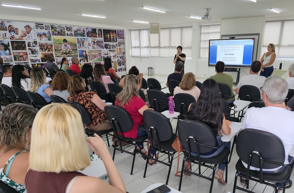 Servidores da Comissão de Avaliação Desempenho fazem treinamento sobre estágio probatório