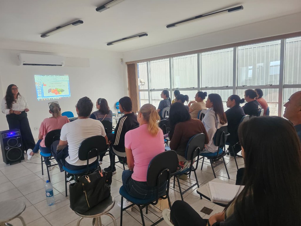 banco-de-alimentos-de-caraguatatuba-promove-curso-de-boas-prticas-em-manipulao-de-alimentos_55140781379_l