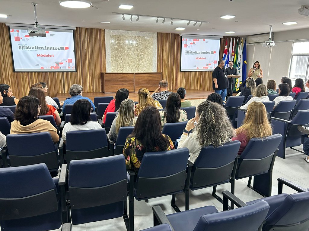 formao-regional-do-programa-alfabetiza-juntos-sp-rene-profissionais-da-educao-em-caraguatatuba_55140548336_l
