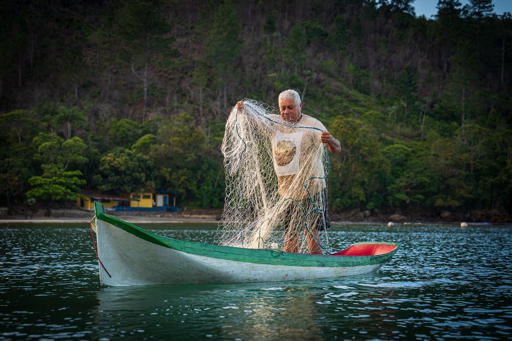 governo-de-caraguatatuba-avana-na-valorizao-da-cultura-caiara-com-reconhecimento-oficial-de-pescadores-artesanais-e-maricultores_55129184301_l