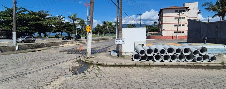 1000482533-768x305