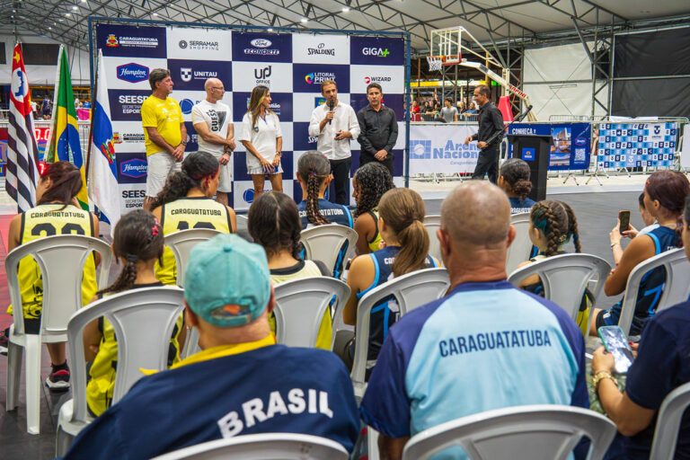 Com mais de mil atletas e 95 equipes, Campeonato Master Sul-Sudeste de Basquete tem início em Caraguatatuba