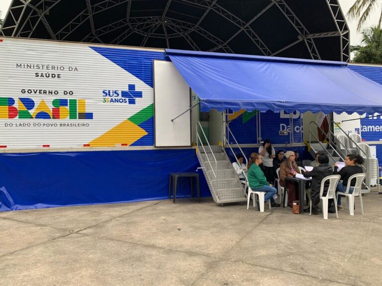 Caraguatatuba recebe unidade móvel do Ministério da Saúde para atendimento à mulher