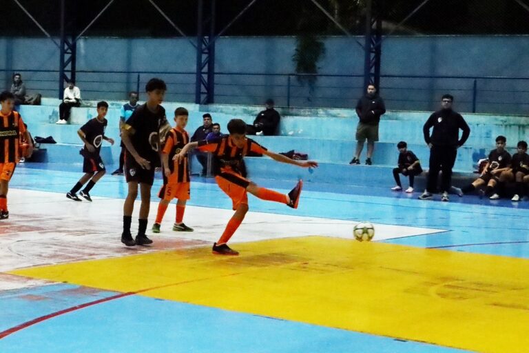 mais-de-70-equipes-disputam-copa-da-criana-de-futsal-2026-em-caraguatatuba_55253539175_l